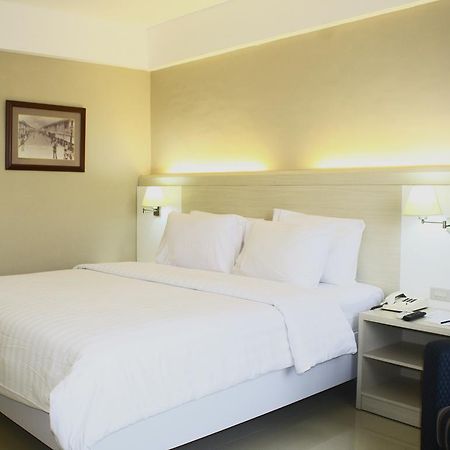 Hotel Sandjaja Palembang Kültér fotó