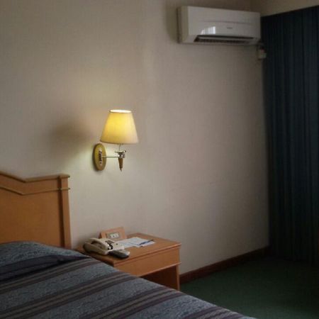 Hotel Sandjaja Palembang Kültér fotó