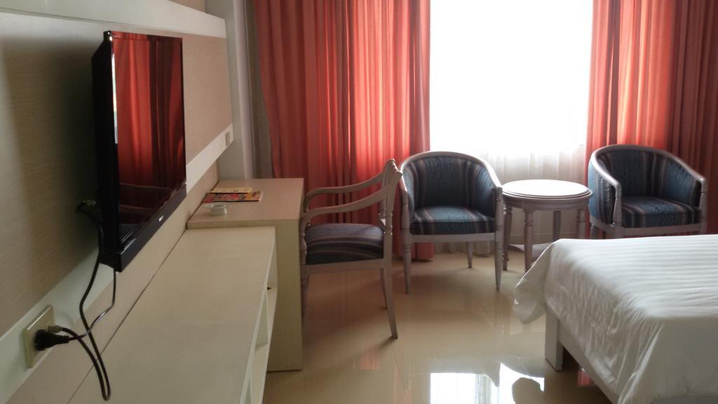 Hotel Sandjaja Palembang Kültér fotó