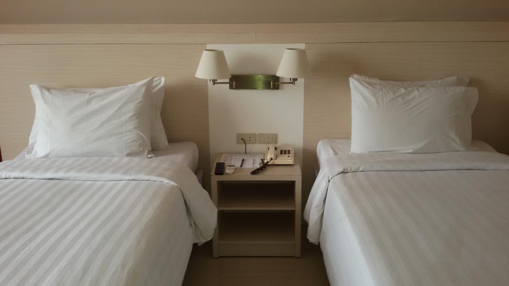 Hotel Sandjaja Palembang Kültér fotó