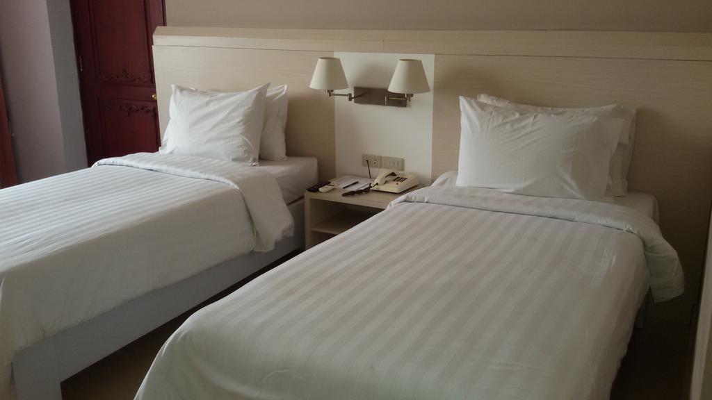 Hotel Sandjaja Palembang Kültér fotó