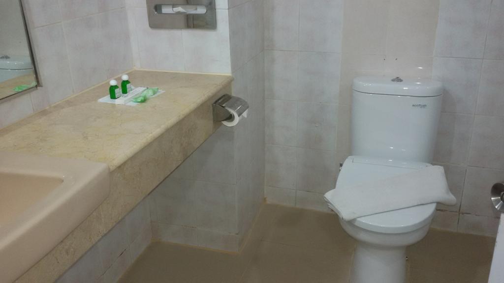 Hotel Sandjaja Palembang Kültér fotó