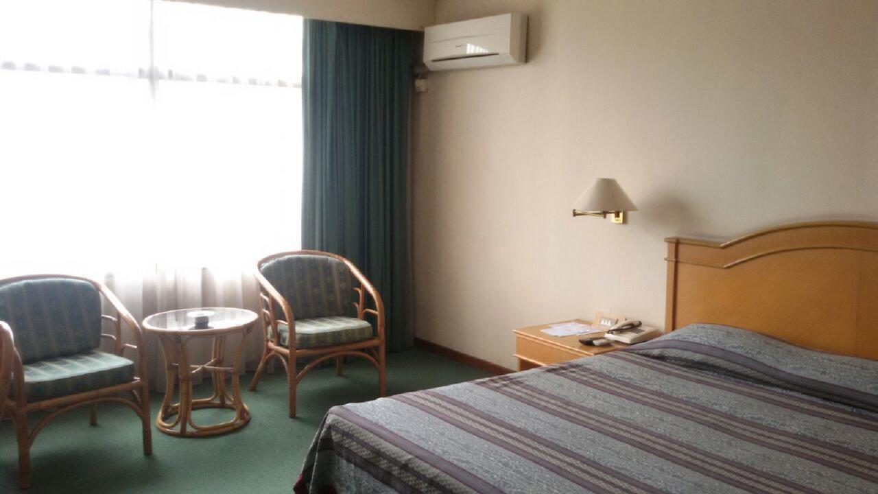 Hotel Sandjaja Palembang Kültér fotó